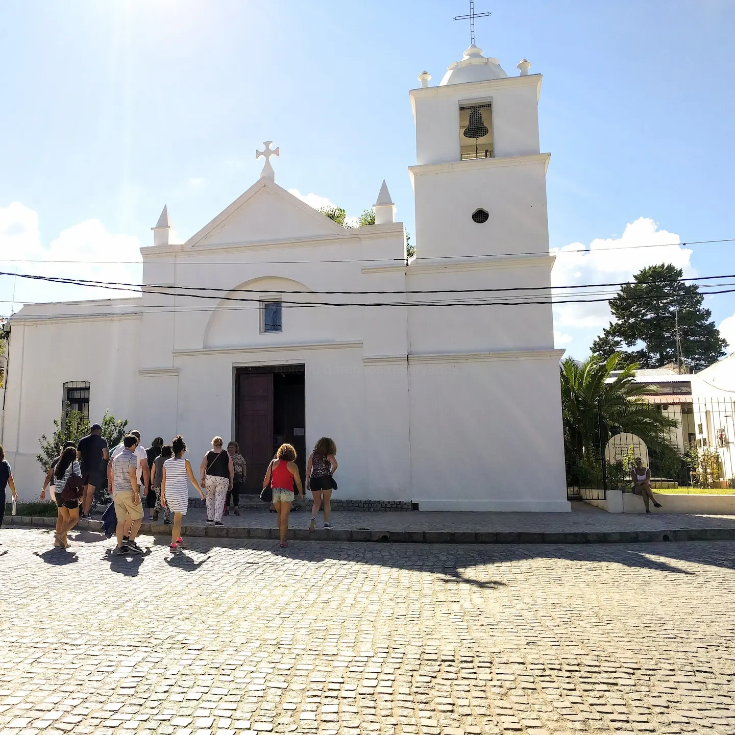Capilla histórica en el centro de Merlo, uno de los paseos gratuitos más tradicionales.